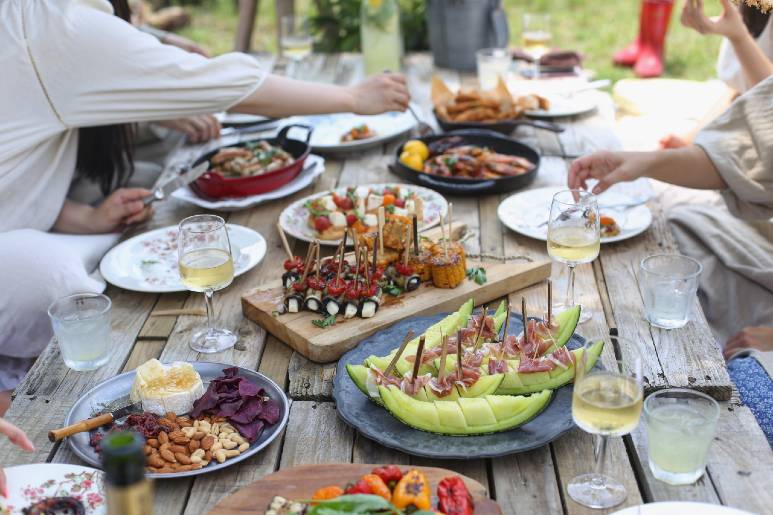 10 Dinner Party Ideas to spice up your weekends
